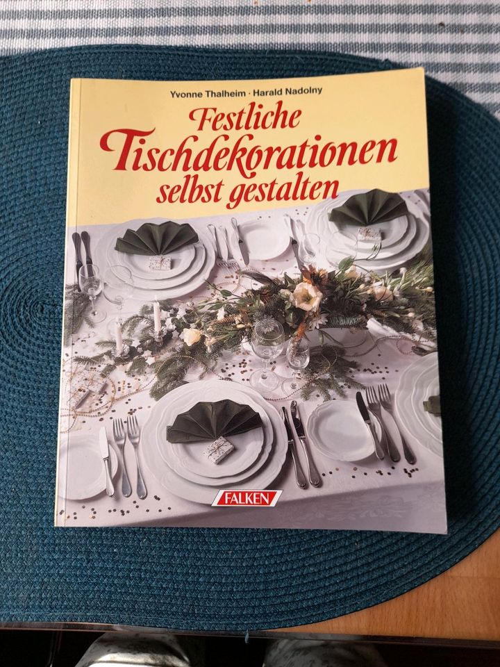 Buch,"Festliche Tischdekorationen, selbst gestalten ", in Friedrichsdorf