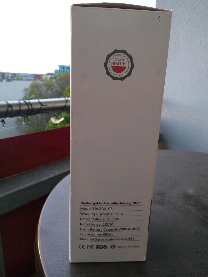 Smoothie blender für unterwegs mit USB Kabel. in Berlin