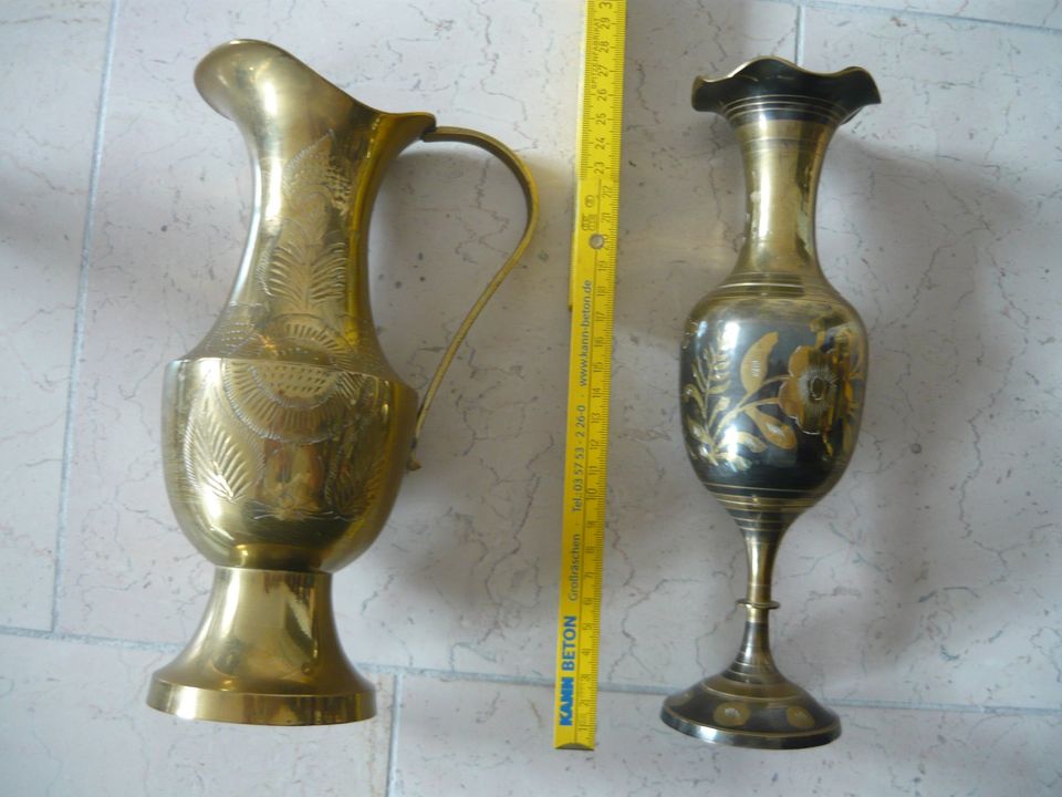 Vasen und eine Kanne aus Messing in Fürstenwalde (Spree)