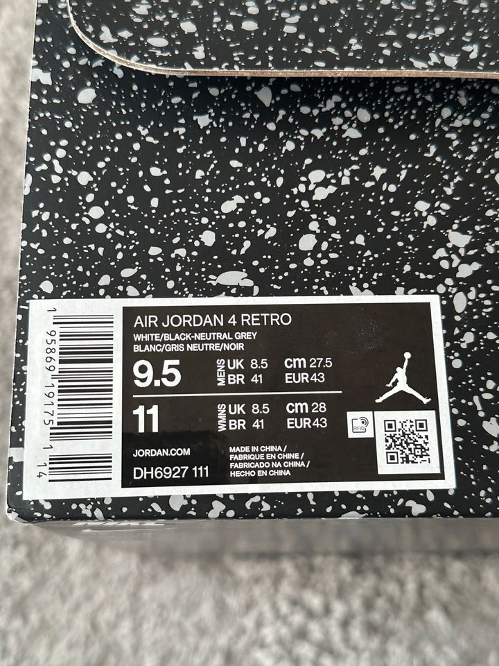 Jordan 4 Military Black 43/9.5 in Recklinghausen