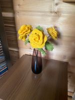 Rosenstrauß gelb mit Vase Handarbeit Brandenburg - Stahnsdorf Vorschau