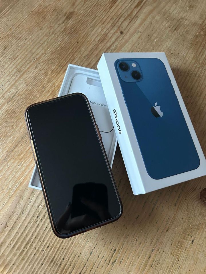 iPhone 13, blau - 128 GB in Limburg