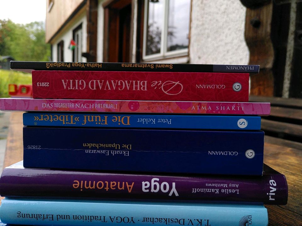 Yoga-Ausbildung Yoga Theorie Bücher in Oberstdorf