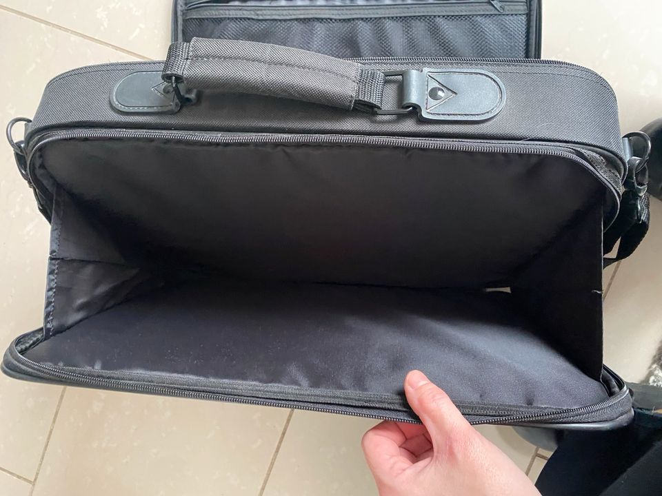 Laptop Tasche schwarz in Hameln