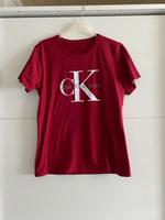 dunkelrotes Calvin Klein T-Shirt Hessen - Vellmar Vorschau