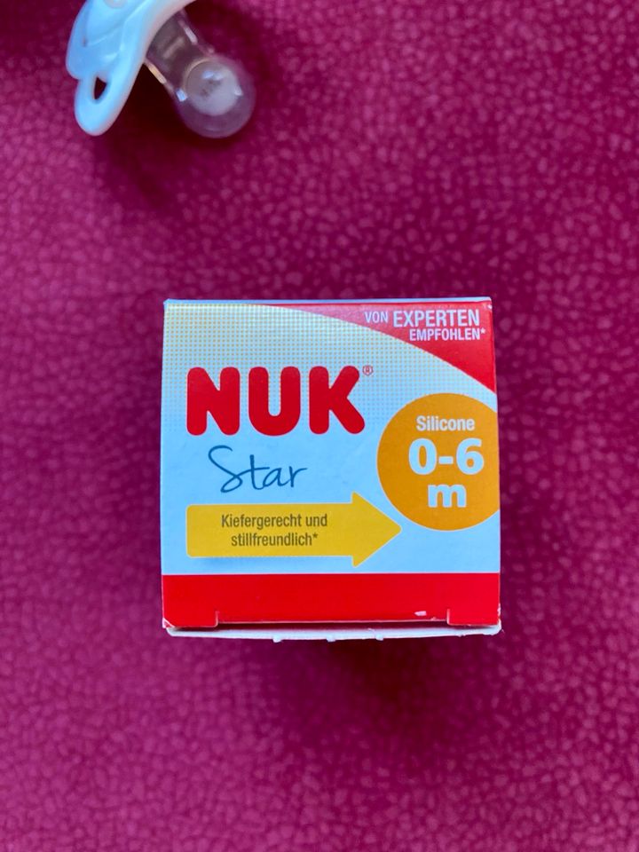 2 x NUK Star Nuckel 0-6 Monate in Berlin