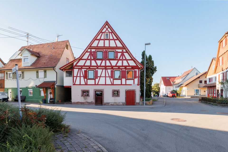 Denkmalgeschütztes Fachwerkhaus | vielfältig nutzbar | wunderschöner Garten in Neubulach