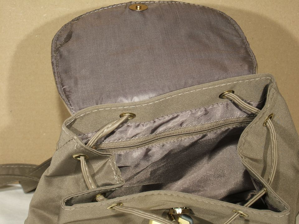 Rucksack für Damen  Höhe: 27 cm Breite: 26 cm in Kressbronn am Bodensee