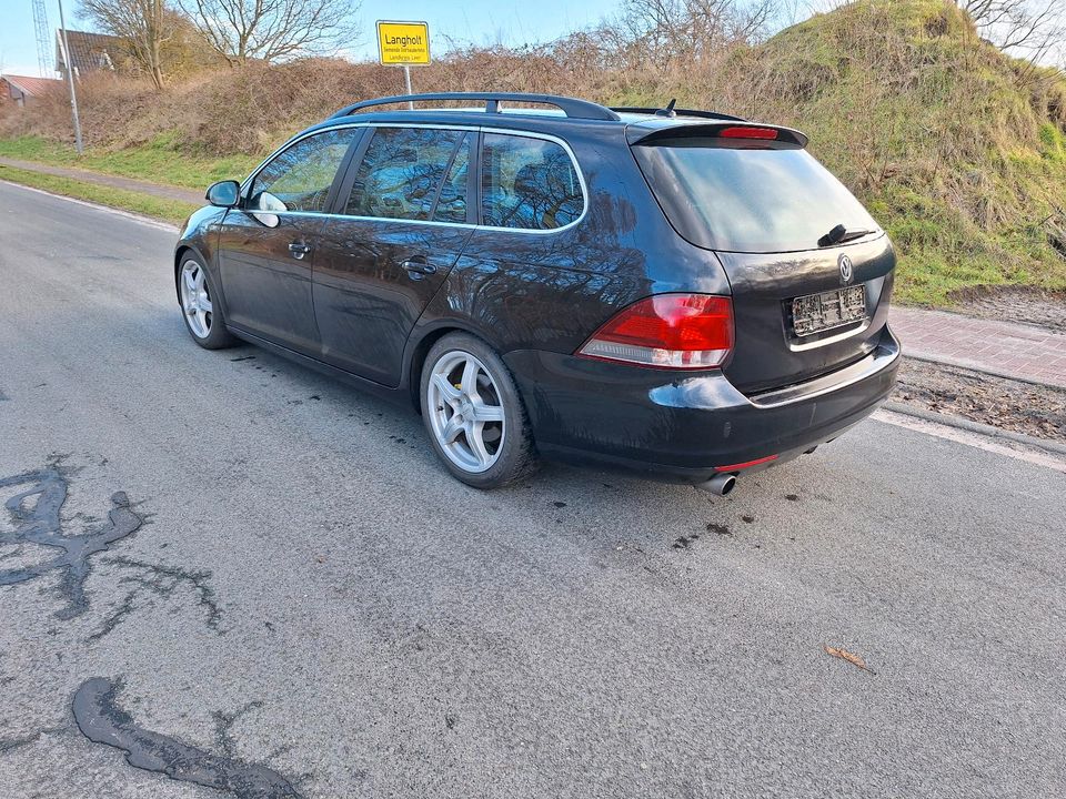 VW Golf 6 Variant 1.6TDI in Ostrhauderfehn