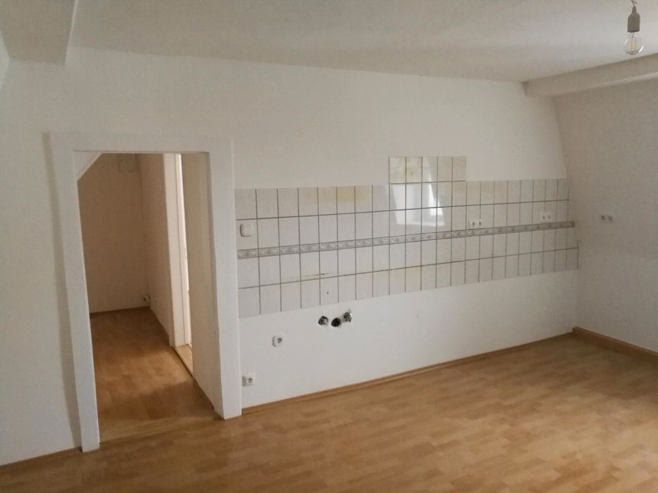 Schöne 4 Zimmer Wohnung mitten in Rehau in Rehau