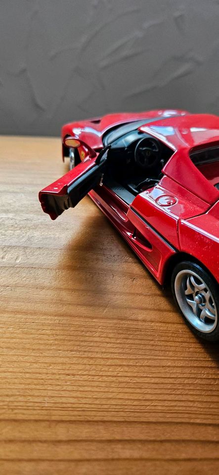 Ferrari F 50 Modell von Mattel in Paderborn