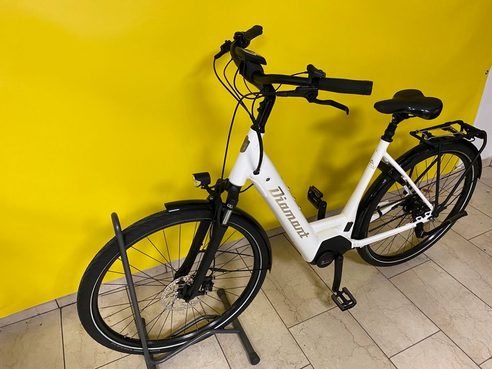 Diamant Beryll Deluxe+ Hybrid 500Wh 229km L 2022 E-Bike Versand in Duisburg