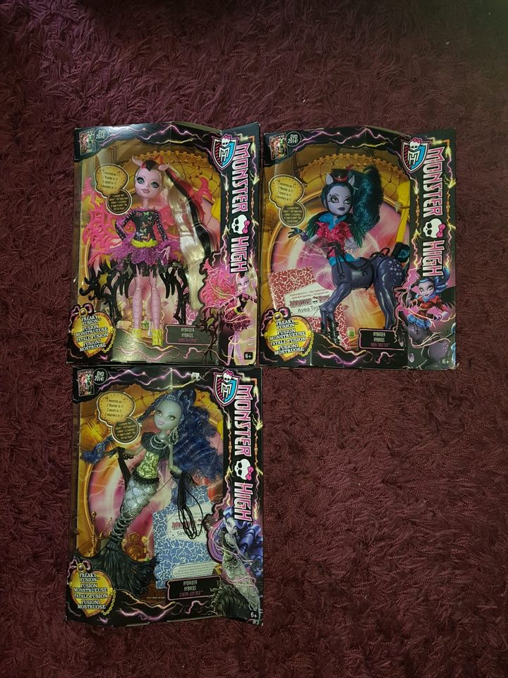 Monster High Freaky Fusion Falate Fusion Barbie Puppen Set in Warendorf