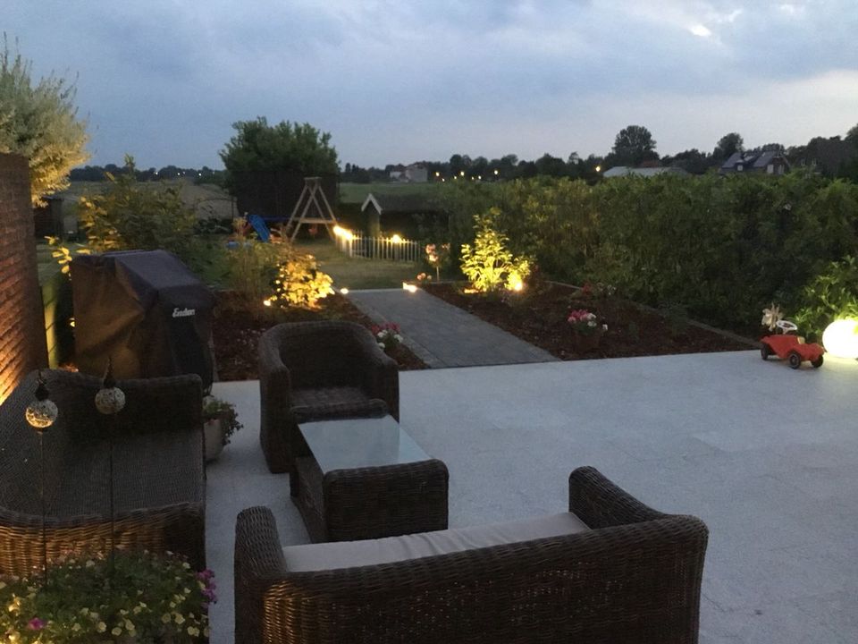 Gartenbau Pflasterarbeiten Terrassenbau  Wegebau Gartenpflege Galabau Mauerbau  Zaunbau Teichbau Poolbau Gartenarbeit  Baggerarbeiten Erdarbeiten Garten und  Landschaftsbau in Himbergen