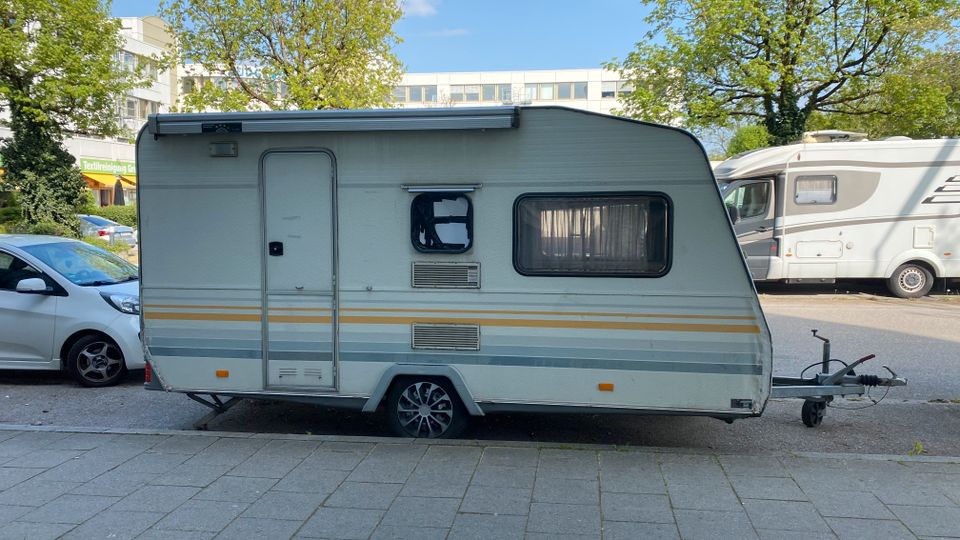 Wohnwagen Knaus Schwalbennest in München