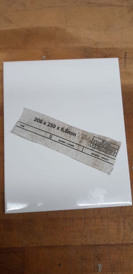 12qm Wandfliesen 200x250x6,8mm weiß in Hainburg
