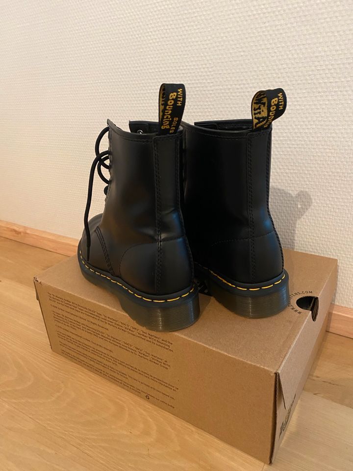 NEU mit OVP Dr. Martens schwarz 38 in Saarbrücken