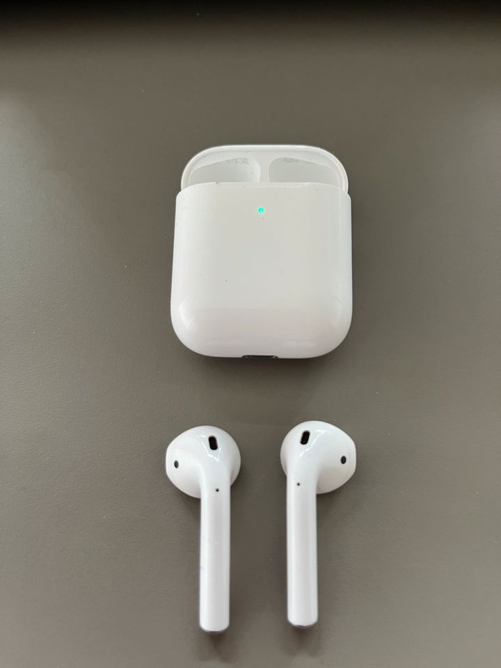 Apple AirPods 2. Generation in Nordhorn