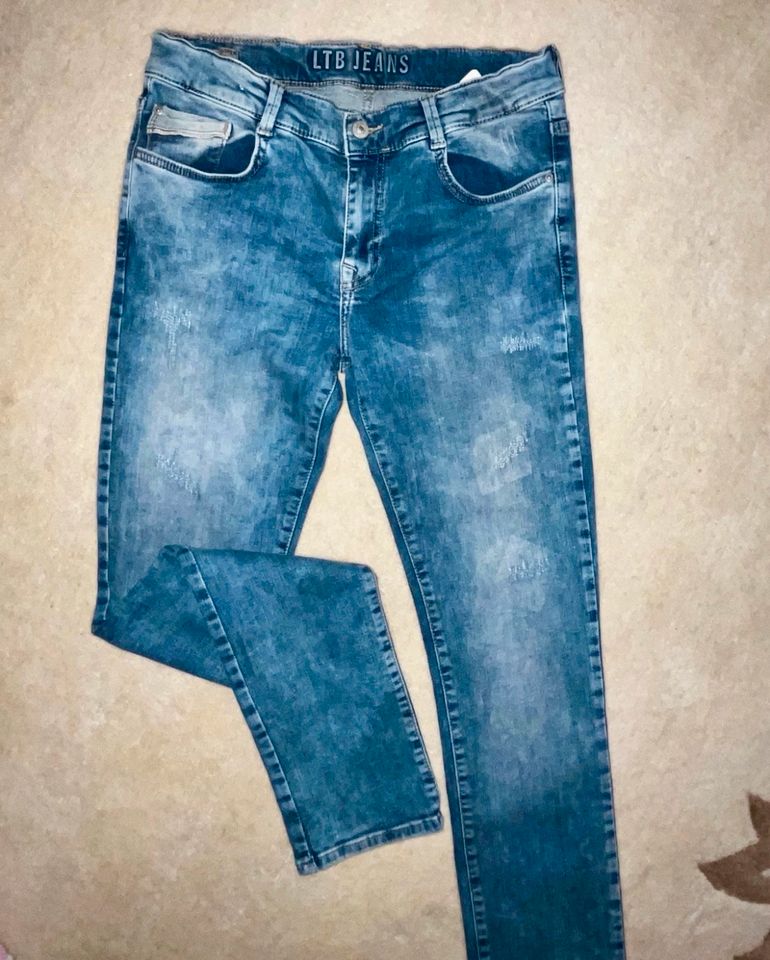 Jeanshose  Jungen LTB Slim Trapered  Gr.176 Super Zustand in Berlin