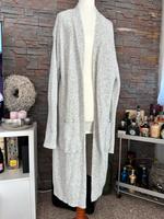 XXL langer Mantel Cardigan S/36 Jacke Pullover Weste Pulli grau Hessen - Eschborn Vorschau