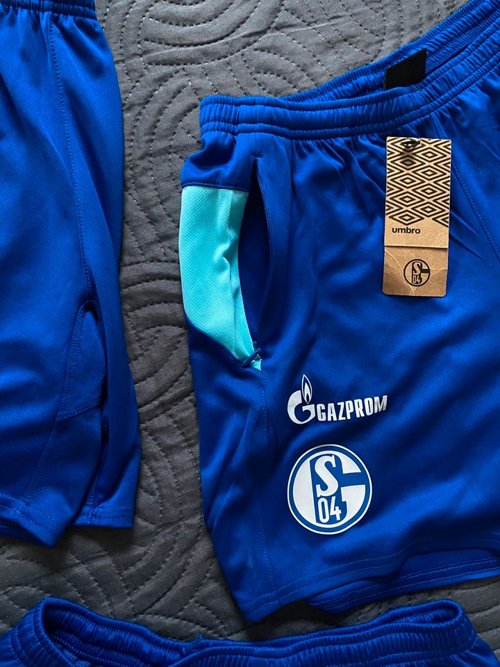 Umbro Fc Schalke 04 Kinder Junior Short blau mit türkis 158cm in Köln