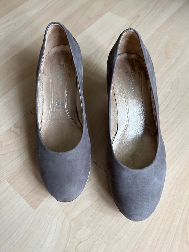 Gabor Pumps Gr. 36 in taupe **Neuwertig** in Bremen