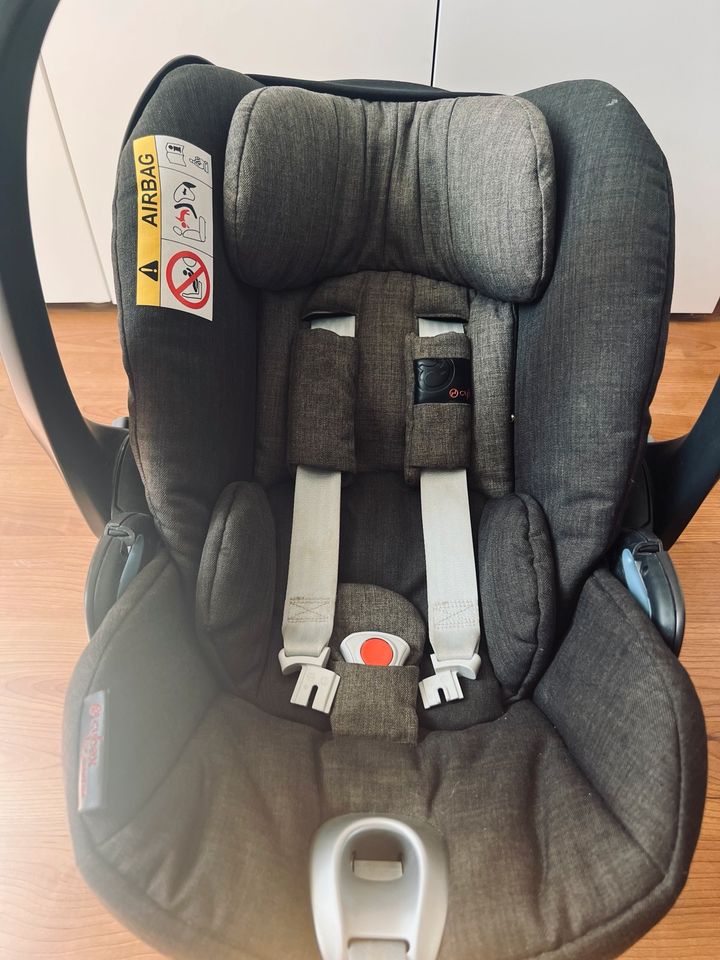 Top Zustand, wie neu: Cybex Cloud Q Plus Babyschale Kindersitz in Berlin