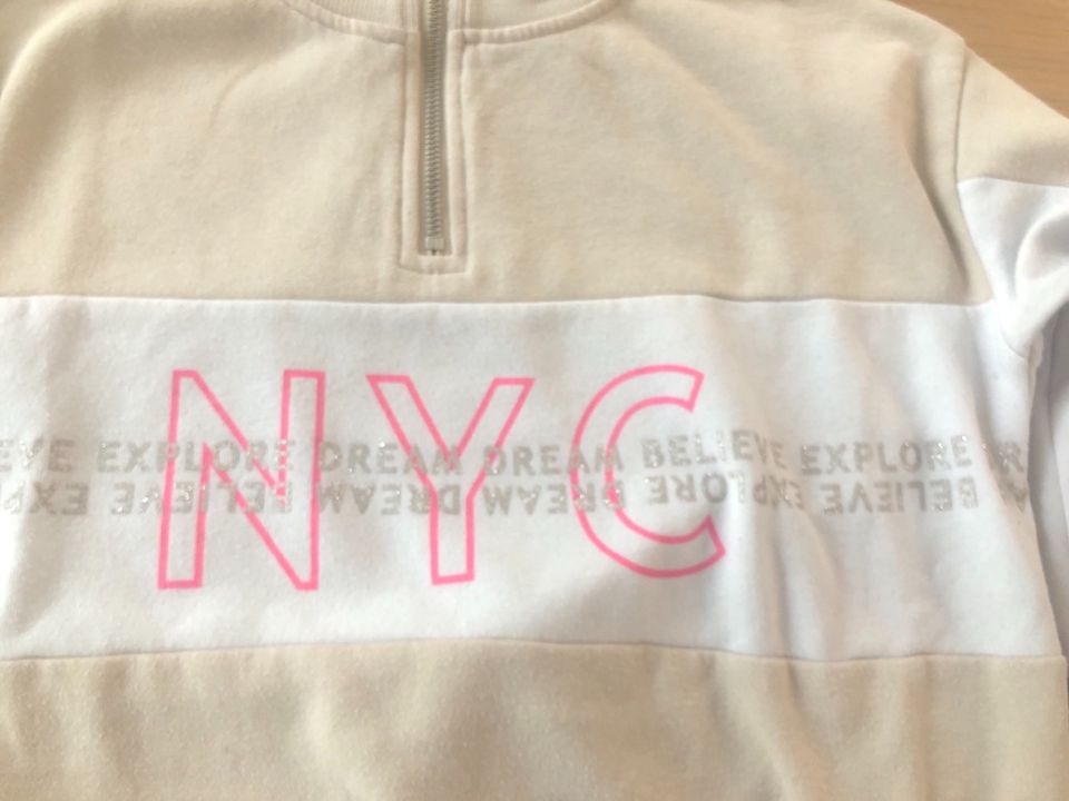 Sweatshirt Gr. 145/152 Mädchen weiss-beige "NYC" in Offenburg