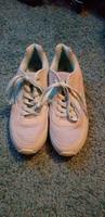 Turnschuhe/ Sneaker Größe 40 NEU Brandenburg - Panketal Vorschau