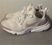 NIKE AIR PRESTO FLY Sneaker / Schuhe Gr. 43 Essen - Essen-Borbeck Vorschau