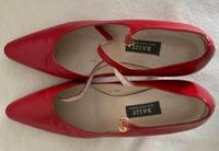 Bally Pumps Gr. 6,5  39,5rot Leder Berlin - Wilmersdorf Vorschau