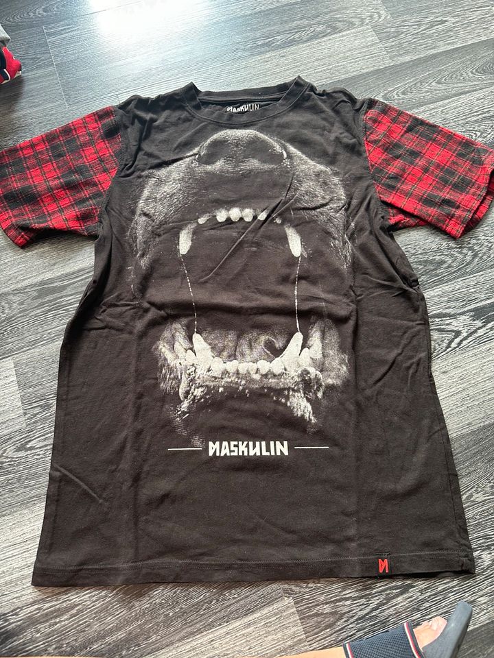 Maskulin T-Shirt in Frankfurt am Main