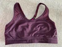 Tchibo Sport Top mit BH 80D L 40-42 Beere Pink Niedersachsen - Hillerse Vorschau