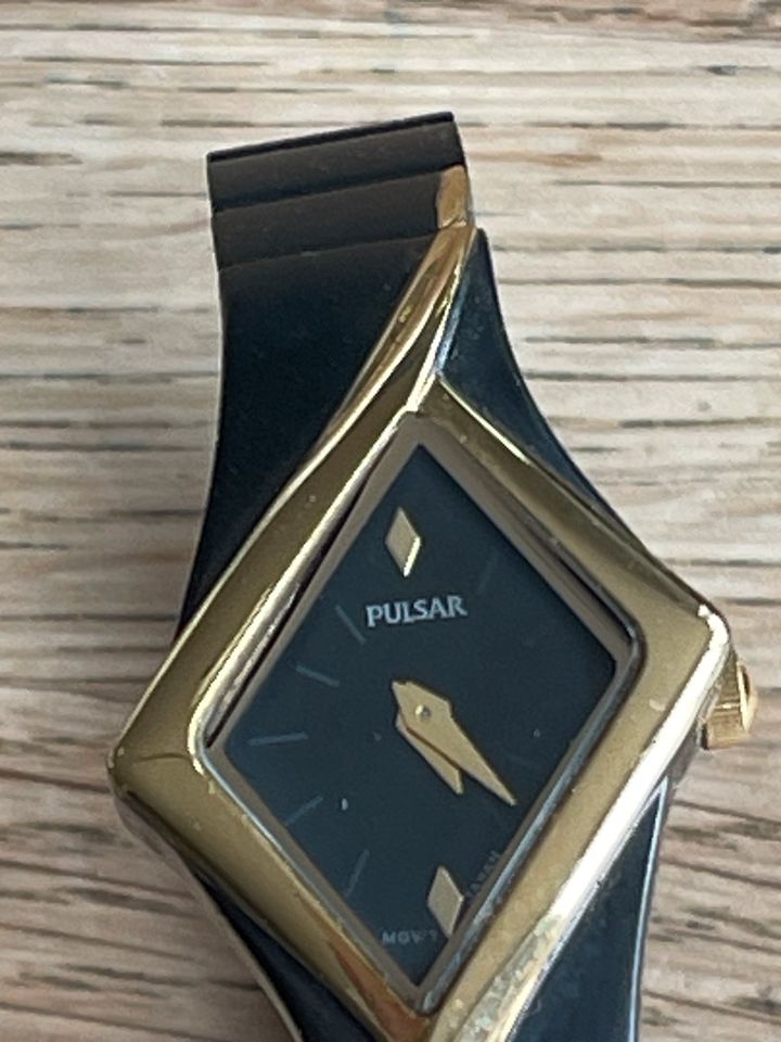 Vintage Pulsar Uhr - Damenuhr in Hamburg