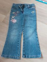 Topolino Jeans Blumen Frühling Stickerei Bootcut 116 neuwertig Hessen - Haunetal Vorschau