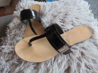 Sandale von Calvin Klein schwarz lack Flip.Flop Gr.40,5 Mecklenburg-Vorpommern - Sarow Vorschau