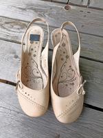 Sling Pumps Sandalen Beige Größe 39 Keilabsatz Köln - Rondorf Vorschau