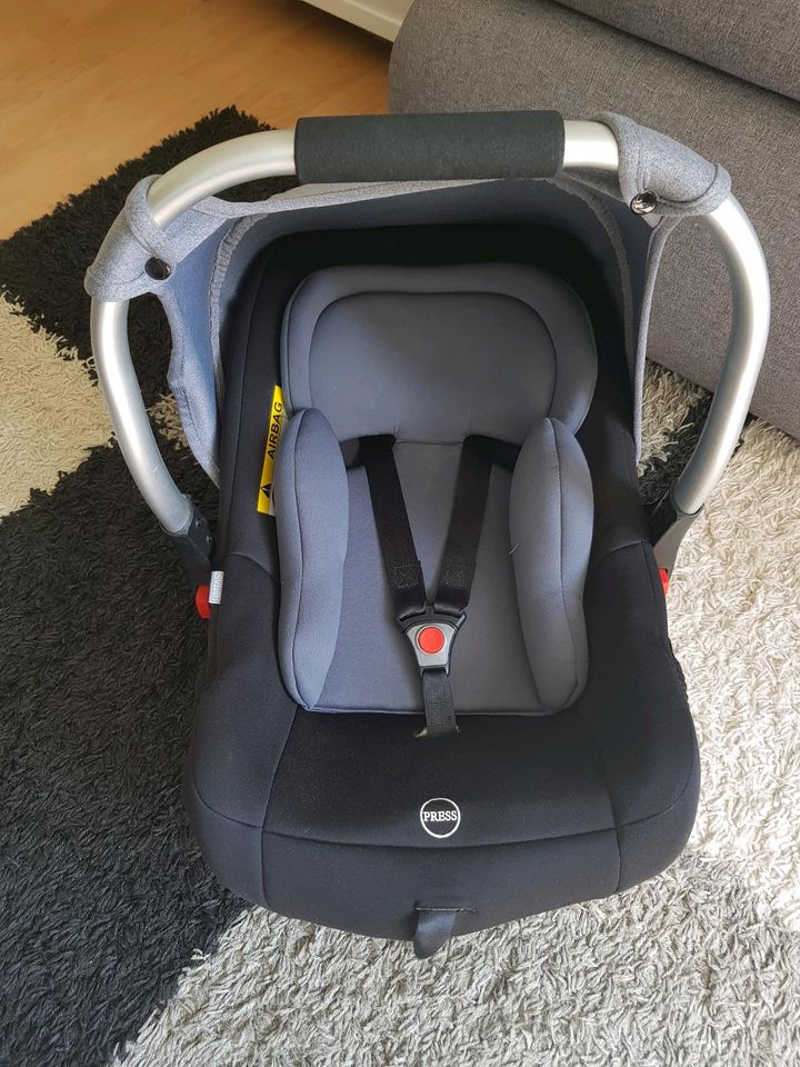 Maxi cosi , Baby- Autositz mit sonnenverdeck , wie neu in Dortmund