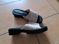 Sandalen Schuhe  Fellimitat 39/40 Nordrhein-Westfalen - Borken Vorschau