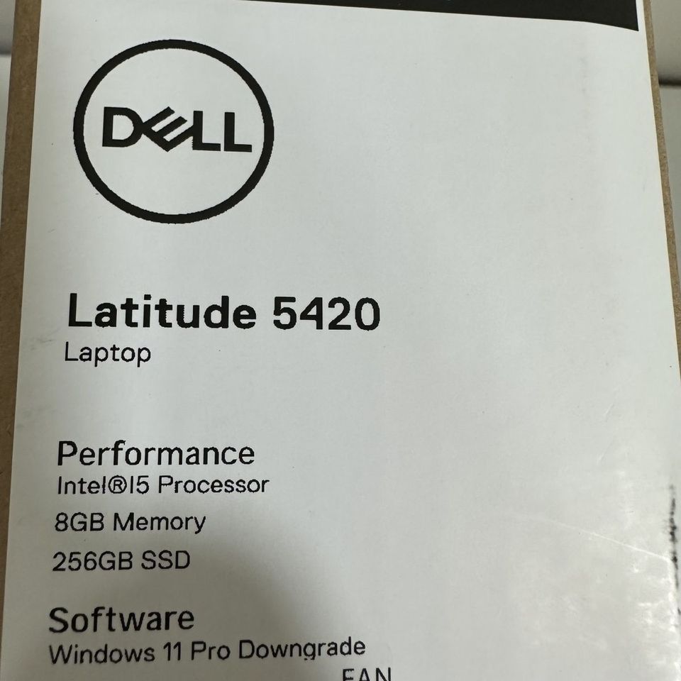 ⭐ Dell Latitude 5420 i5 8 GB 256GB SSD NEU & UNGEÖFFNET ⭐️ in Berlin