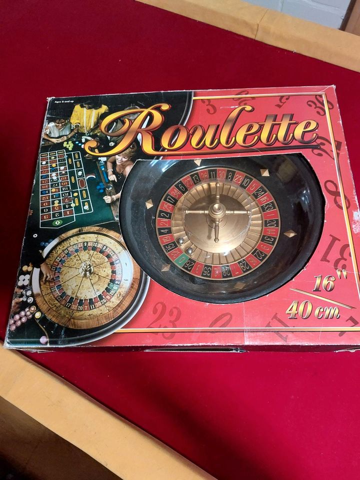 Roulette Tisch mit Chip-Koffer in Berlin