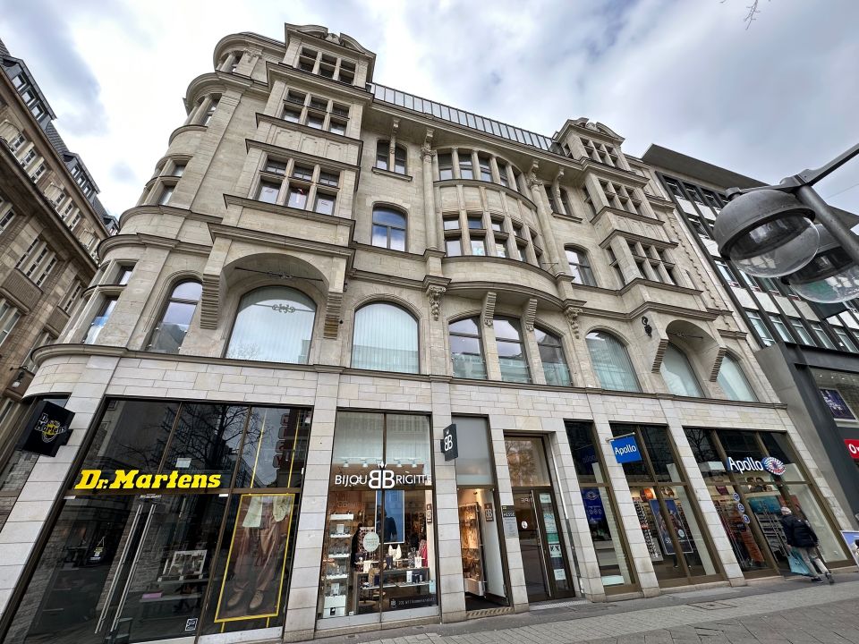 Ihr neues IMMOBILIEN QUARTIER: Gepflegte Büro/Praxisetage mit Blick auf den Kröpcke Platz in Hannover