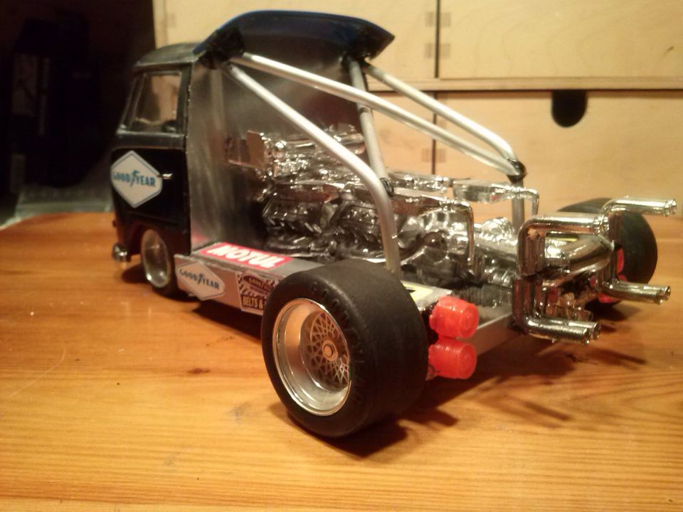 Modell auto  1:18/ 1:19  VW Bus  Tuning.umbau in Wennigsen