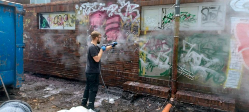 Fassadenreinigung und Graffitientfernung in Verden