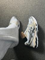 Asics Schuhe bei Interesse melden Bremen - Huchting Vorschau