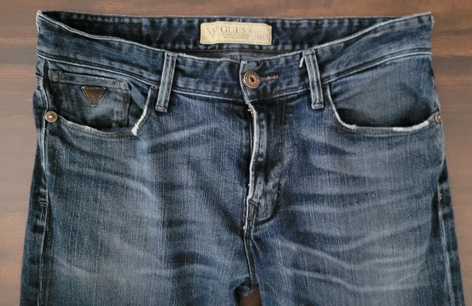 Guess Herren-Jeans Gr. 32/32 in Straubenhardt