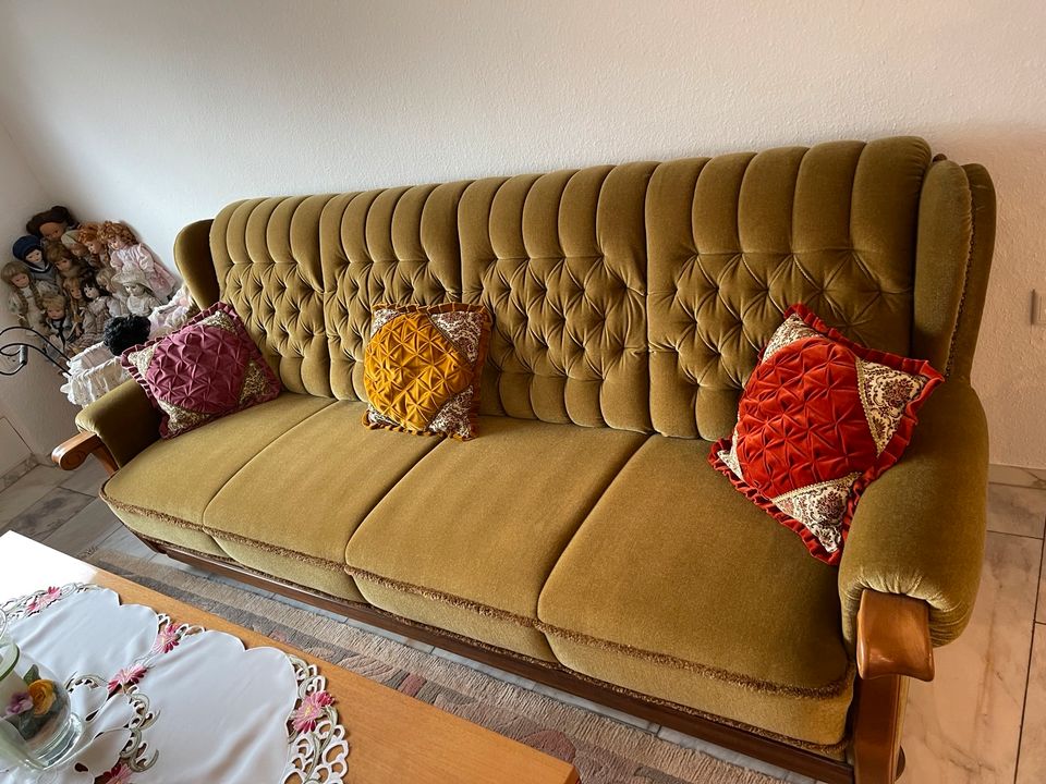 Sofa/zwei Sessel aus den 60zigern (Vintage) in Warendorf