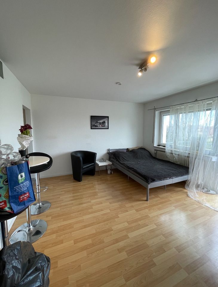 Möbliertes 1 Zimmer Apartment in Stuttgart-Degerloch - Provisions in Stuttgart
