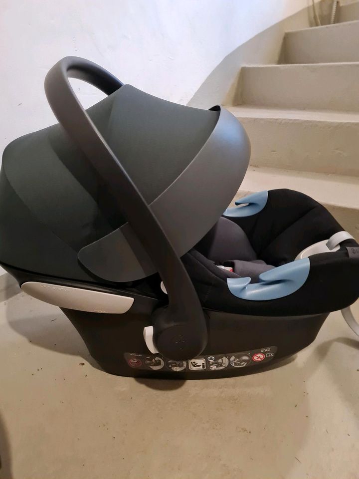 2x Cybex Aton M Babyschale Autositz in Gießen