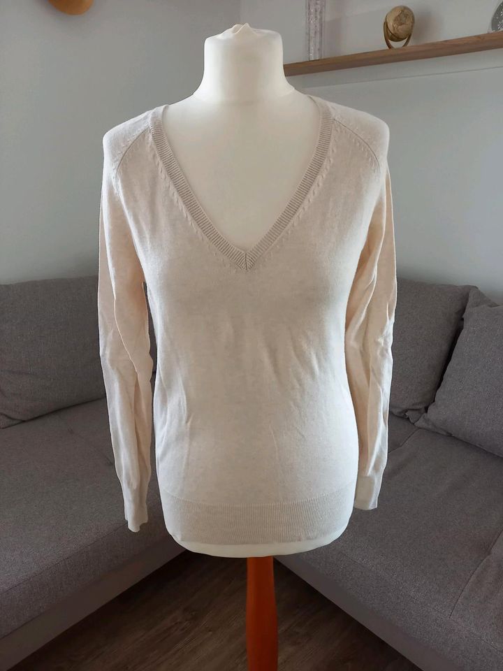 Pullover Gr. M in der Farbe Beige in Bruckmühl